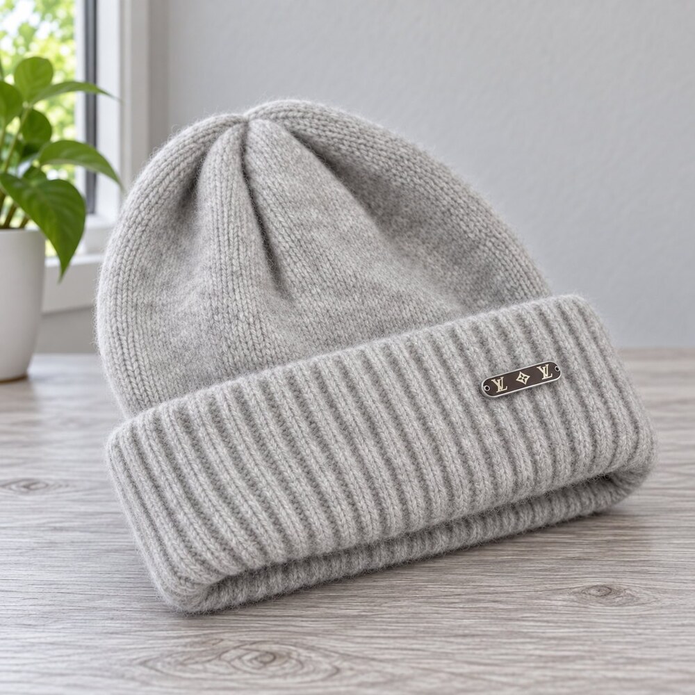 Louis Vuitton Light Gray Ribbed Beanie - Picture 4 of 6